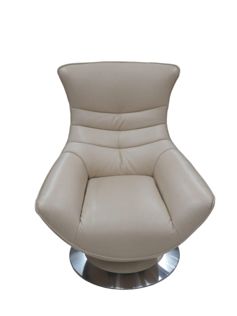 AHF-0002024-071 Stylist Chair