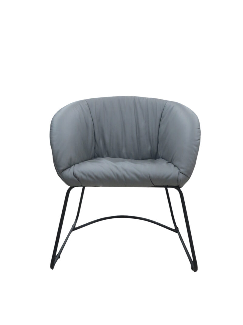 AHF-0002024-075 Stylist Chair